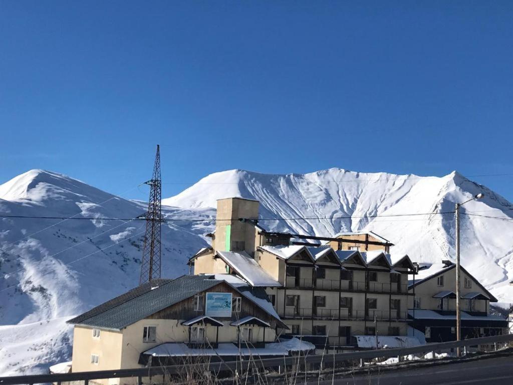 Yeti-Clubcom Hotel Gudauri Exterior photo